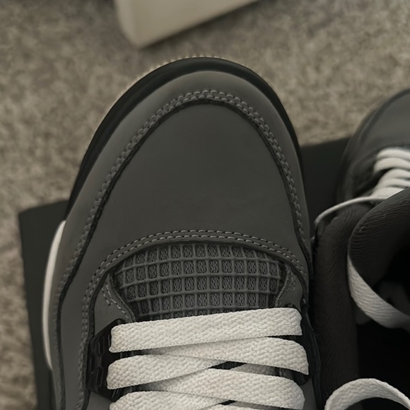 Jordan 4, Retro Cool Gray - Picture 4 of 4
